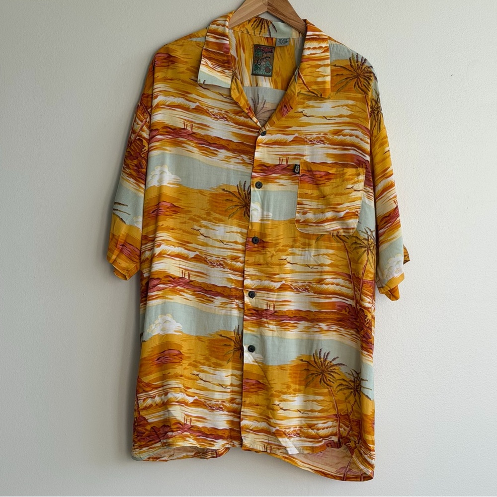 Pineapple Connection Hawaiian Shirt XL Rayon Sunset Island Print